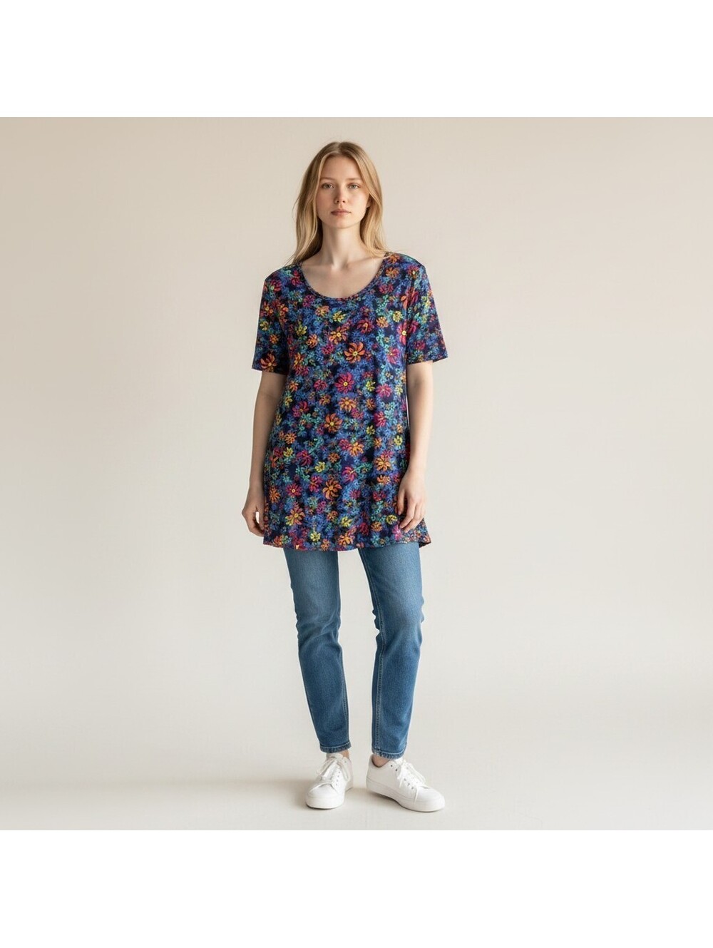 LulaRoe T-Shirt Women M Medium Blue Floral Short Sleeve Round Neck Casual